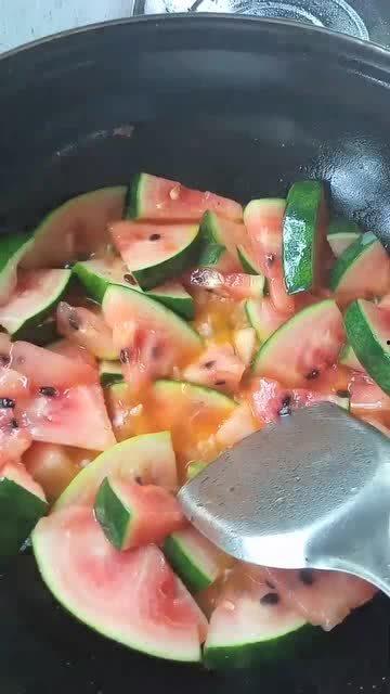 首次尝试完美吃瓜