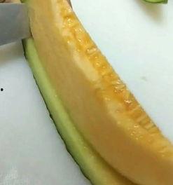 婴幼儿吃蜜瓜,宝宝夏日美味时光